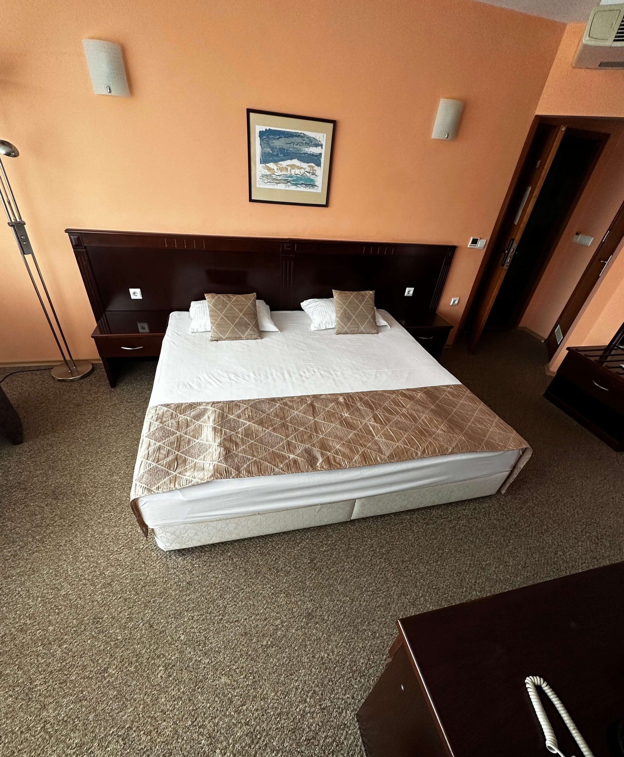 Двойна стая – легло Уютно легло в двойна стая на Хотел Divesta