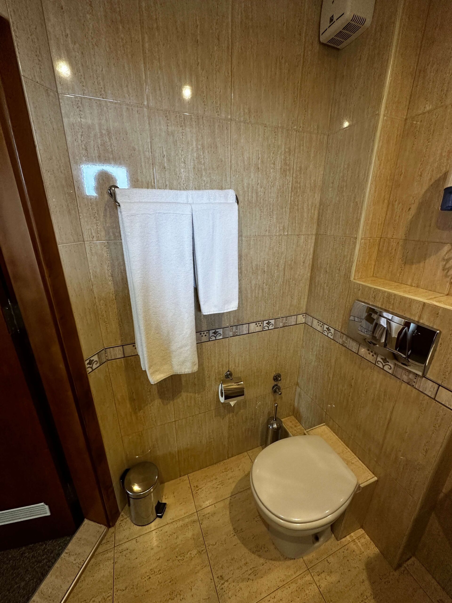 Двойна стая – тоалетна Тоалетна в двойна стая на Хотел Divesta